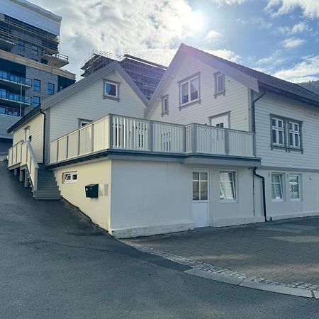 Ferienwohnung Charming House In The Harbour Of Jørpeland Exterior foto