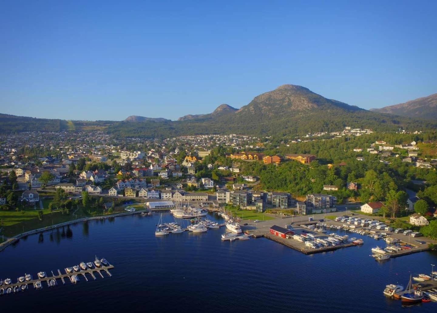 Ferienwohnung Charming House In The Harbour Of Jørpeland Exterior foto