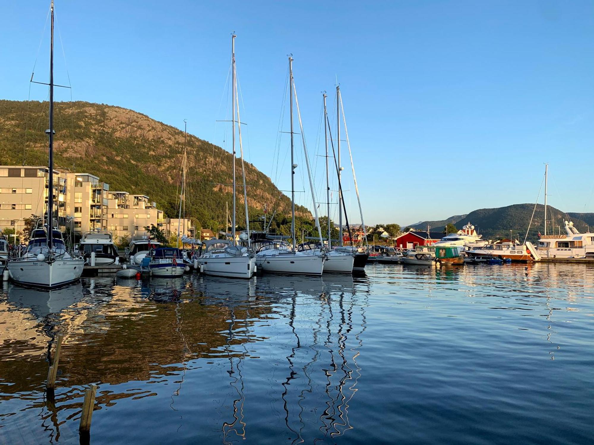 Ferienwohnung Charming House In The Harbour Of Jørpeland Exterior foto